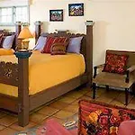El Farolito Couette-café 3*