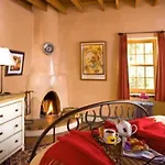 El Farolito Couette-café