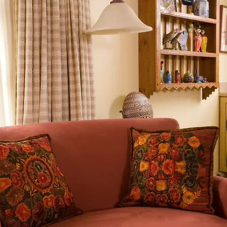 El Farolito Bed & Breakfast