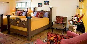 El Farolito Bed & Breakfast 3*